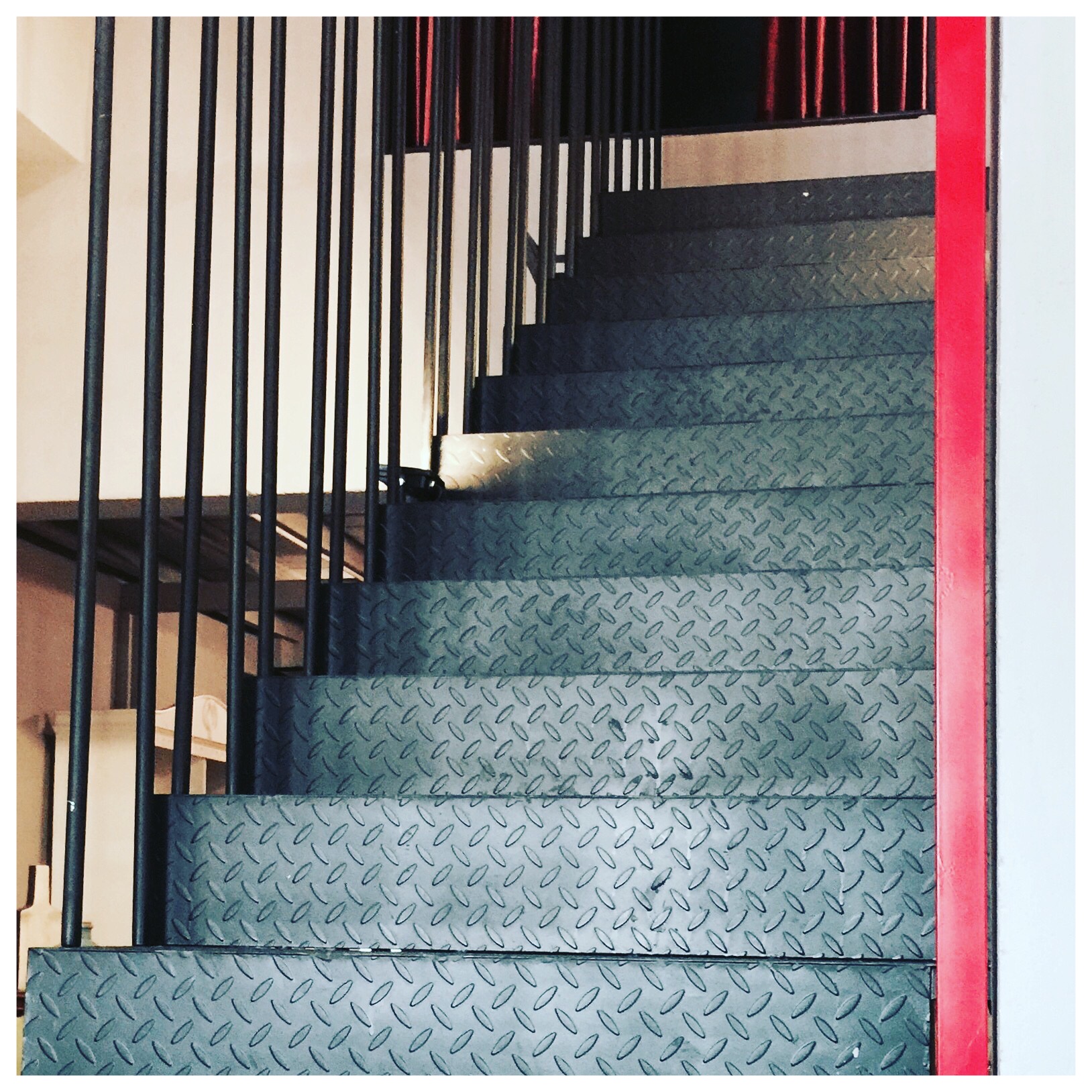 UNIZ Thiết kế kiến trúc nội thất Buôn Ma Thuột. Nội thất cafe, nhà hàng, văn phòng, showroom, khách sạn.