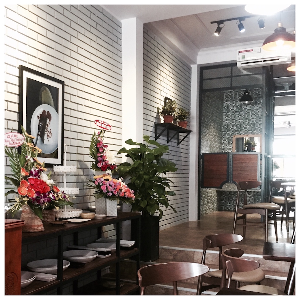 UNIZ Thiết kế kiến trúc nội thất Buôn Ma Thuột. Nội thất cafe, nhà hàng, văn phòng, showroom, khách sạn.