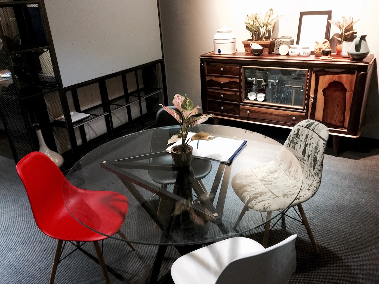 UNIZ Thiết kế kiến trúc nội thất Buôn Ma Thuột. Nội thất cafe, nhà hàng, văn phòng, showroom, khách sạn.