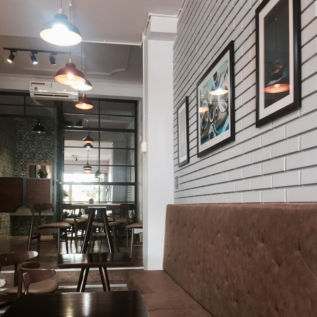 UNIZ Thiết kế kiến trúc nội thất Buôn Ma Thuột. Nội thất cafe, nhà hàng, văn phòng, showroom, khách sạn.